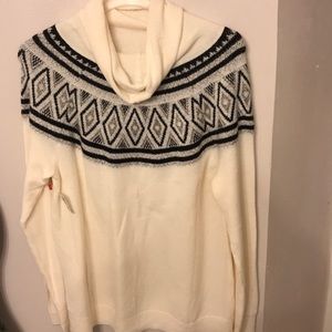 Black&white turtle neck